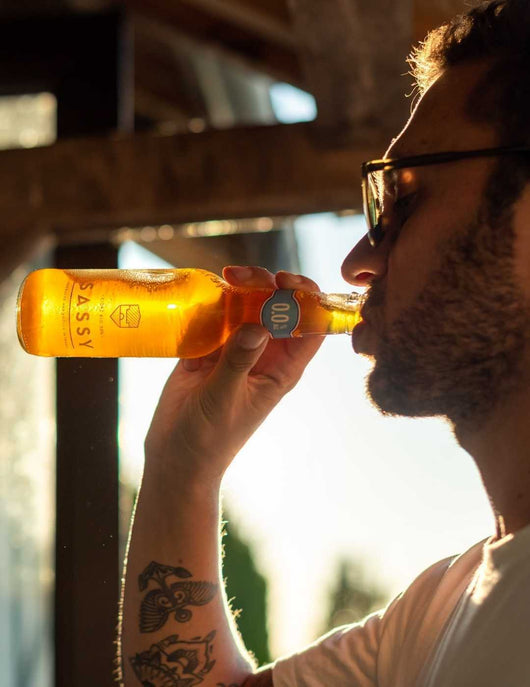 Sidro biologico Maison Sassy senza alcol 0,0% Sanzalc, cantina analcolica per adulti disinibiti