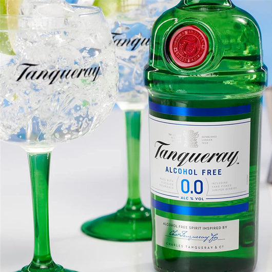 Gin Tanqueray 0,0% senza alcool Sanzalc, cantina analcolica per adulti disinibiti