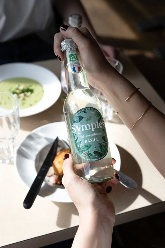 Un bell'infuso di basilico 🥂 Sanzalc, la cantina senza alcool e senza complessi