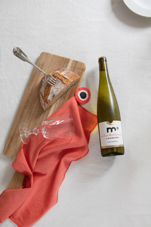 Vino bianco Colombard senza alcool 0,5% - La Cuvée rivoluzionaria di Moderato Sanzalc, cantina analcolica per adulti disinibiti