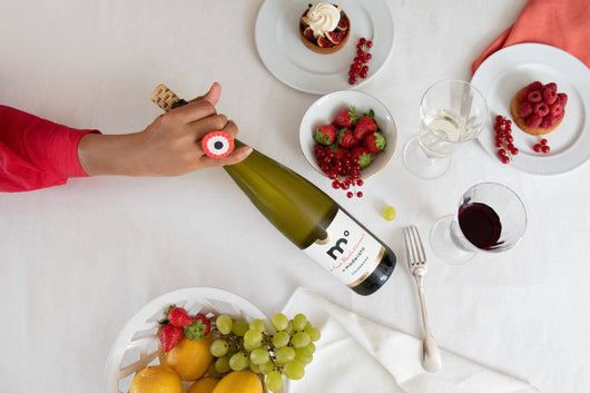 Vino bianco Colombard senza alcool 0,5% - La Cuvée rivoluzionaria di Moderato Sanzalc, cantina analcolica per adulti disinibiti