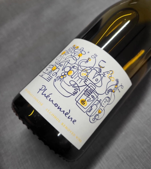 Vino bianco analcolico 0,4% Fenomeno Sanzalc, cantina analcolica per adulti disinibiti