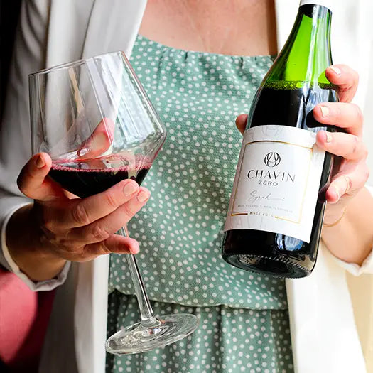 Vino rosso analcolico Chavin Zéro Syrah 0% Sanzalc, cantina analcolica per adulti disinibiti